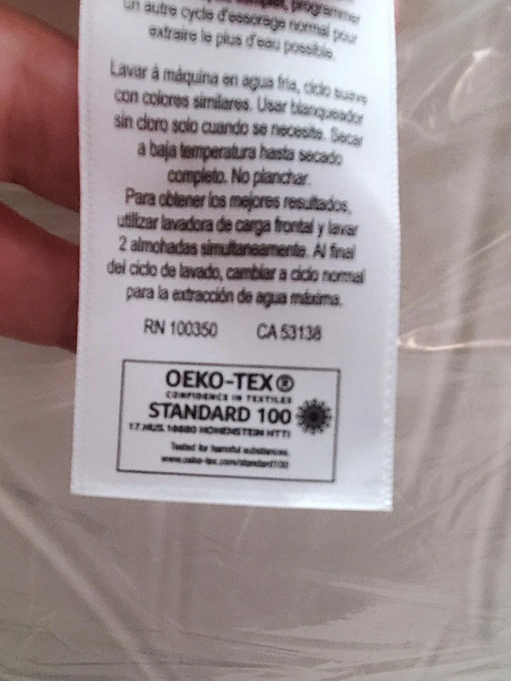 New Wamsutta Medium Support Standard/Queen Pillow - Classic White.